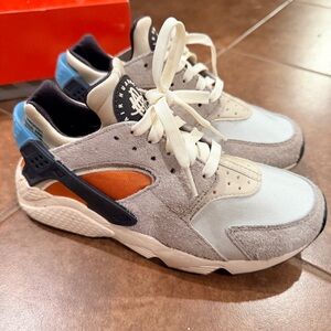 Nike Air Huarache Women's Sneakers